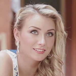 Anna-Carina Woitschack