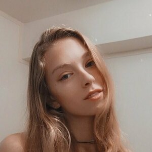 Eva Veil