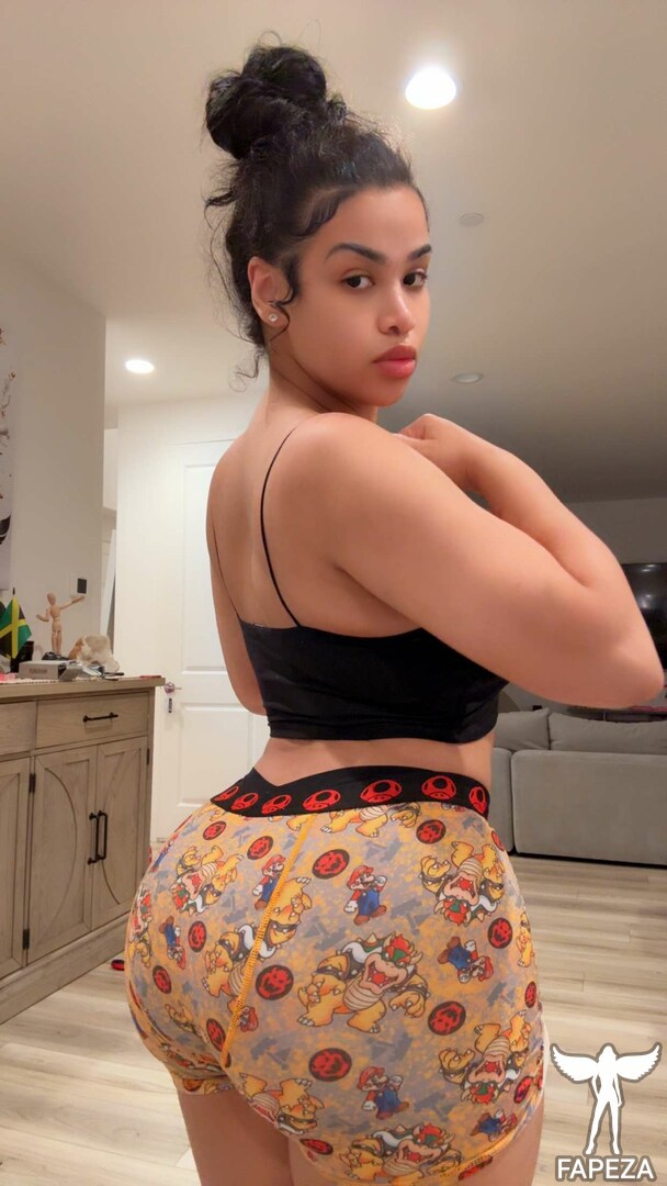 Sheismichaela